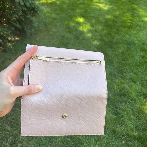 Micheal Kors Wallet - Picture 5 of 5